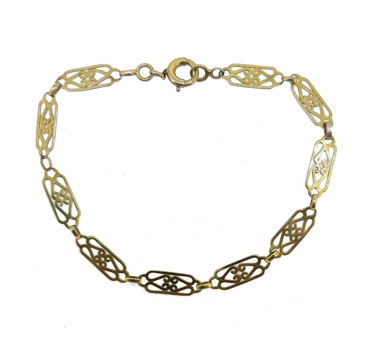 Lot 16 - A fancy link bracelet