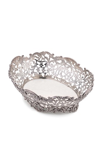 Lot 692 - Edinburgh - An Edward VII silver sweetmeat dish