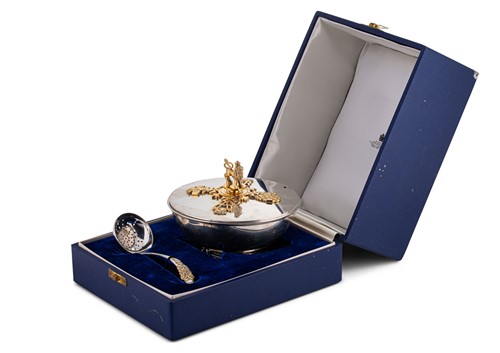 Lot 674 - Of Royal interest - A late 20th century silver commemorative sugar bowl and spoon, mark of Asprey