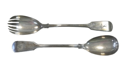 Lot 586 - A pair of Victorian silver salad servers