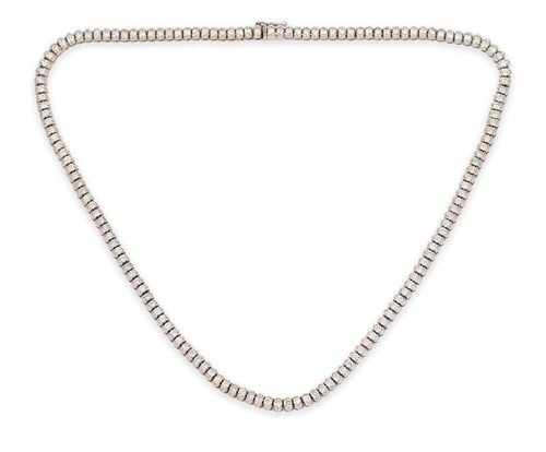 Lot 269 - A diamond line necklace