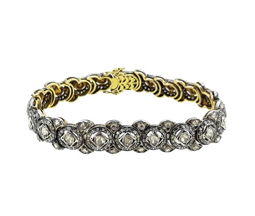 Lot 176 - A diamond bracelet