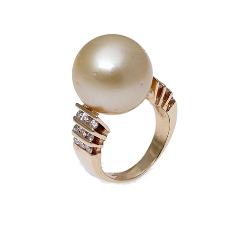 Lot 230 - A south sea Indonesian pearl and diamond ring