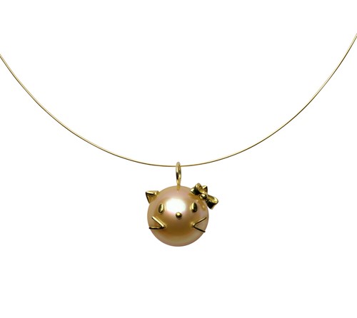 Lot 44 - A south sea Indonesian pearl wire necklace
