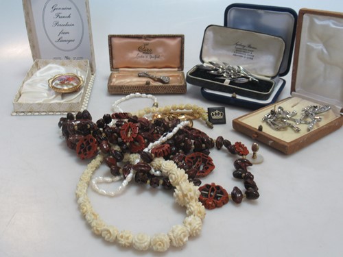 Lot 241 - A large collection of costume and silver...