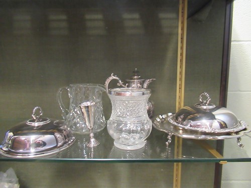 Lot 275 - A small siver goblet, 12cm high, items of...