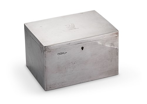 Lot 604 - A Victorian silver table cigar box