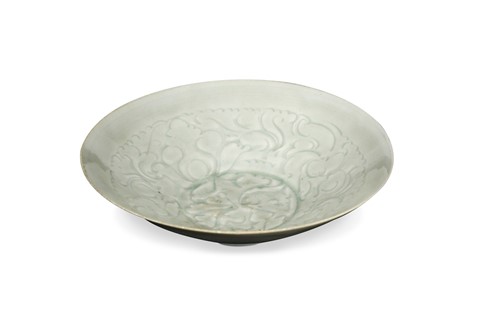 Lot 38 - A Chinese incised Qingbai bowl, Northern Song Dynasty (960-1279)
