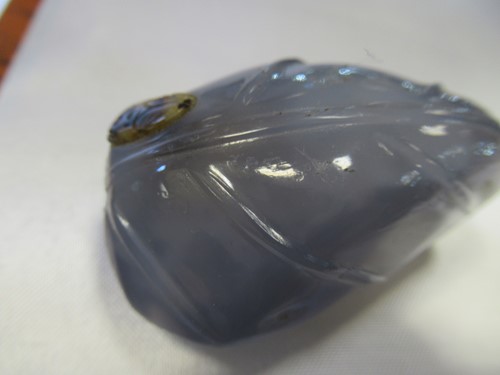 Lot 165 - A Chinese greenstone snuff bottle, early 20th century