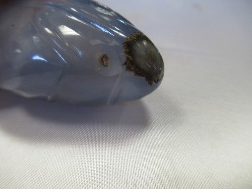 Lot 165 - A Chinese greenstone snuff bottle, early 20th century