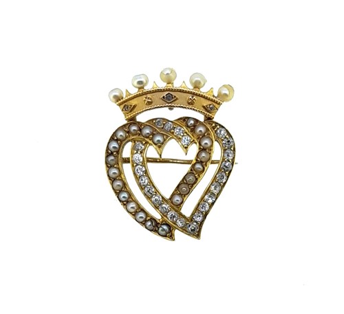 Lot 163 - An early 20th century pearl and diamond set heart and crown brooch