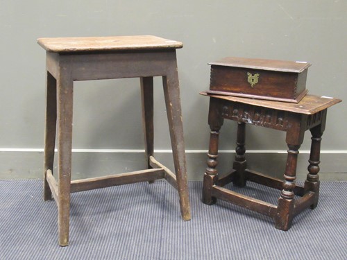 Lot 517 - An oak small Bible box, 18th century