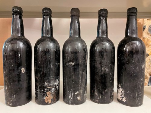 Lot 674 - Croft vintage port 1960