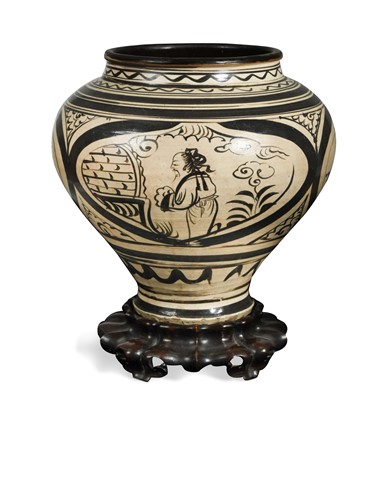 Lot 36 - A Chinese Cizhou ware wine jar (Guan), Yuan Dynasty (1279-1368)