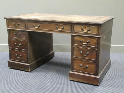 Lot 482 - An Edwardian walnut pedestal desk, 76 x 137 x...