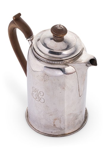 Lot 596 - A Victorian silver coffee jug