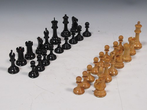Lot 150 - A 20th century Staunton type chess set of...