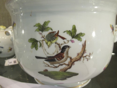Lot 136 - A Herend Rothschild pattern ice bucket and...