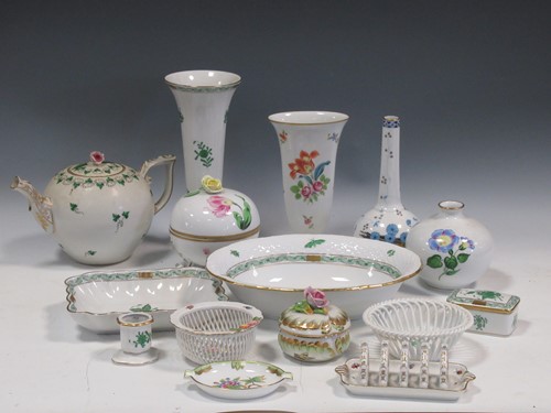 Lot 59 - Items of Herend porcelain to include a green...
