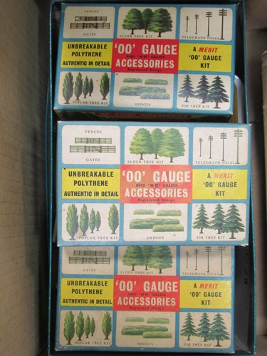 Lot 109 - Hornby Dublo. Large collection of track -...