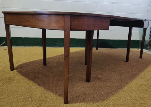 Lot 559 - An early 19th century D-end mahogany dining...