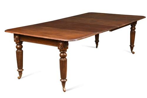 Lot 286 - An early Victorian mahogany extending dining table