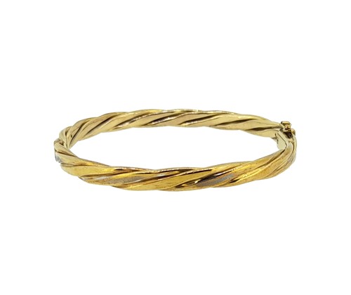 Lot 197 - A two colour hinged bangle