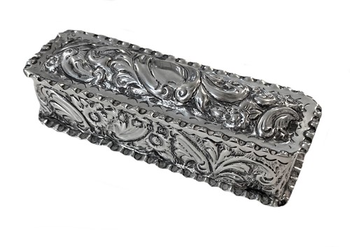Lot 430 - A Victorian silver toothpick box