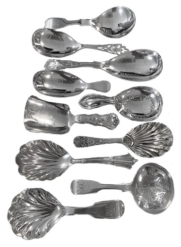 Lot 476 - A collection of 9 silver and 1 silver plated tea caddy spoons