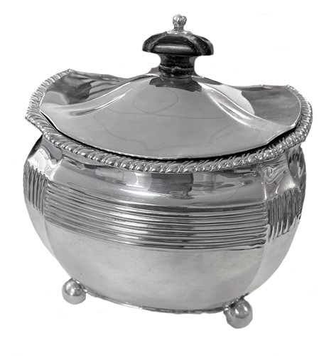 Lot 470 - A 19th century silver tea caddy