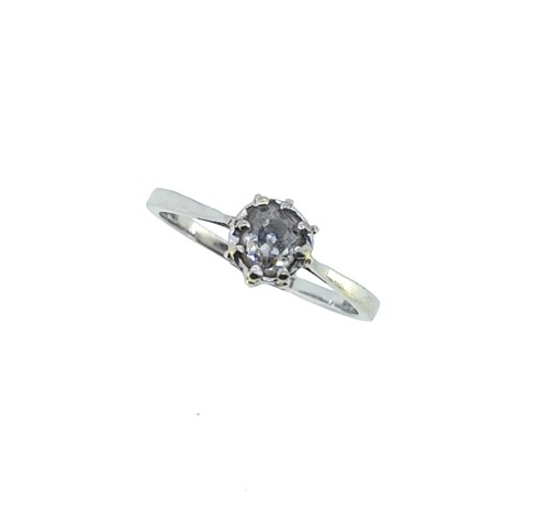 Lot 160 - A platinum single stone diamond ring