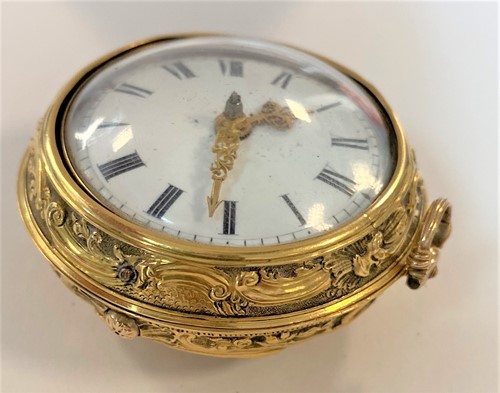 Lot 291 - H. Betterton, London - A mid 18th century 22ct gold pair cased pocket watch