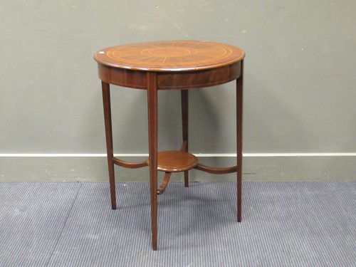 Lot 553 - An Edwardian mahogany circular occasional...