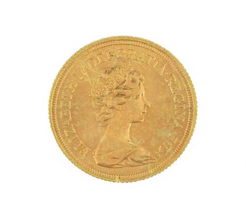 Lot 52 - Elizabeth II gold sovereign 1976