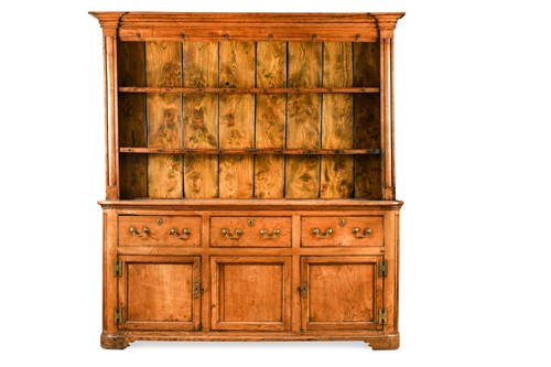 Lot 138 - An elm dresser, 18th century