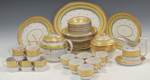 Lot 625 - An early 19th century English porcelain part...