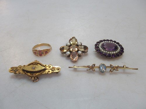 Lot 246 - a 15ct gold brooch, together with an...