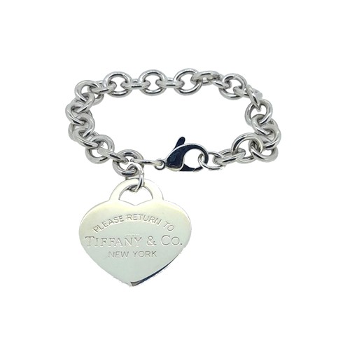 Lot 6 - Tiffany & Co. - A silver heart tag bracelet