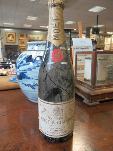 Lot 93 - A quantity of ports, wines & Champagne...