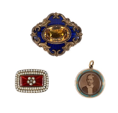 Lot 81 - A trio of 19th century enamelled jewels