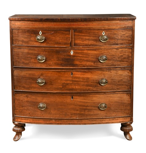Lot 282 - A Regency bow front chest of drawers