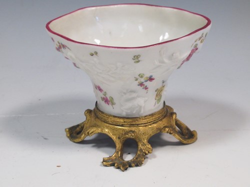Lot 49 - A Meissen sweetmeat bowl. in the form of a...