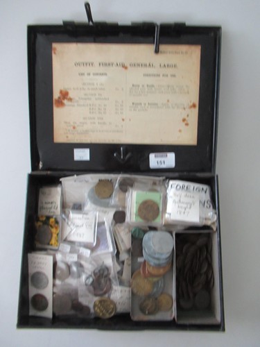 Lot 151 - A good collection of assorted tokens and...