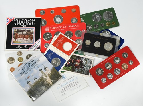 Lot 22 - Approximately 20 world coin sets, UK and...