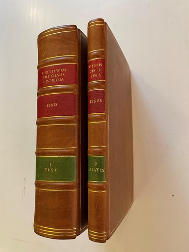 Lot 460 - Ornithology, a large collection of 20th...