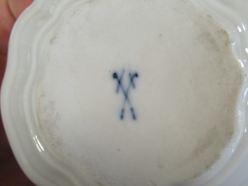 Lot 18 - 'Dresden' (cross swords mark) floral pattern...
