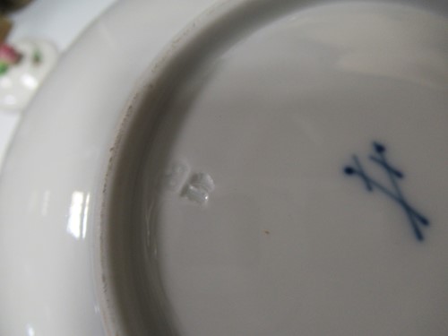 Lot 18 - 'Dresden' (cross swords mark) floral pattern...