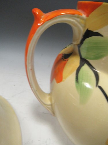 Lot 27 - Myott Art Deco stylised floral wash jug and bowl