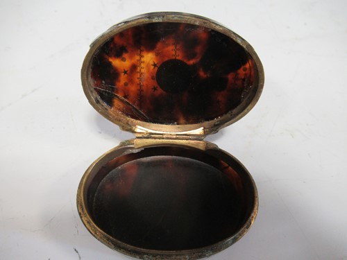 Lot 31 - Four Halcyon Days enamel boxes, 2 others,...