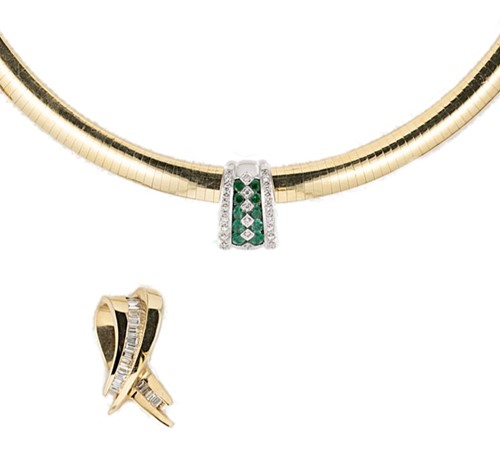 Lot 170 - A necklace with detachable pendants